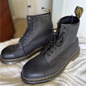 Doc Martens - AirWear - Brand New - No box 9M/10W - black